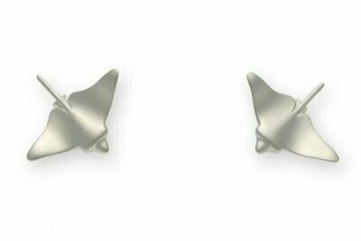 Pendientes raya águila en plata maciza 925, hechos a mano, scuba collection de STEFAN WIESSMEYER - schmuck, envergadura 16 mm