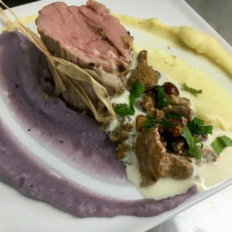 ​Mignon de veau farci aux champignons sauce noisettes et girolles