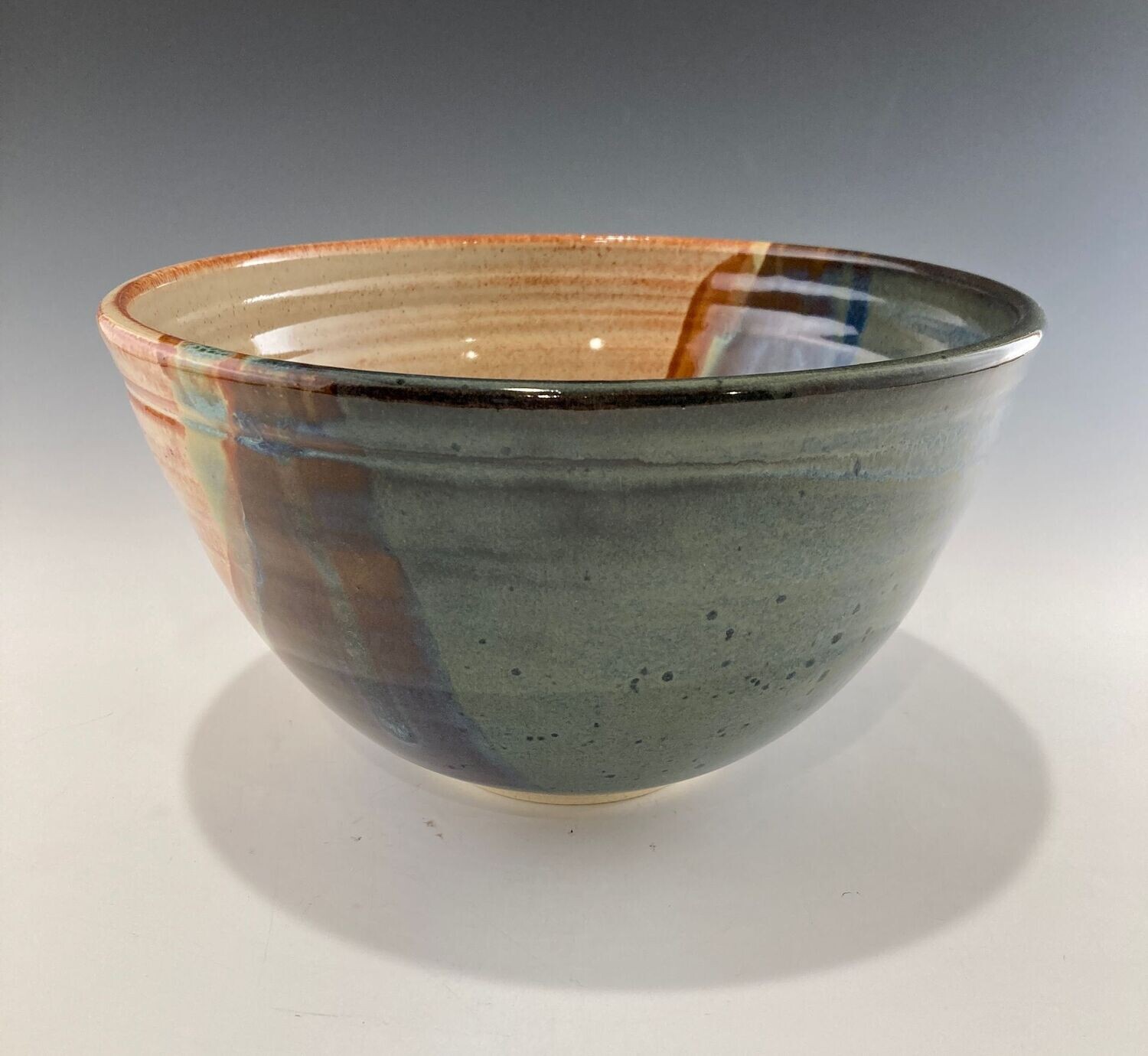 Bowl - medium mix and serve, stellar rust Bowl - medium mix and serve, stellar rust