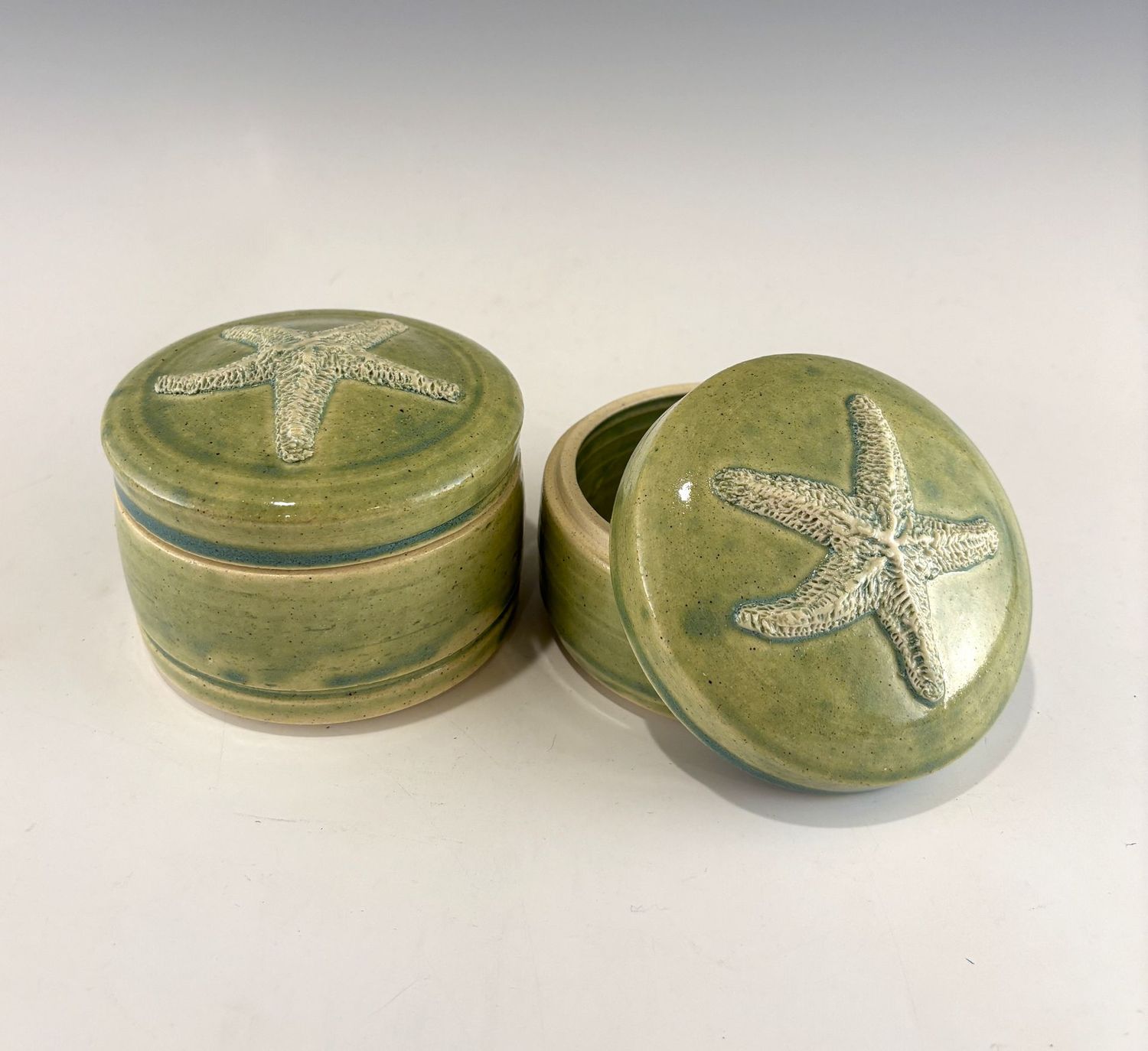 Lidded Box- Green Starfish
