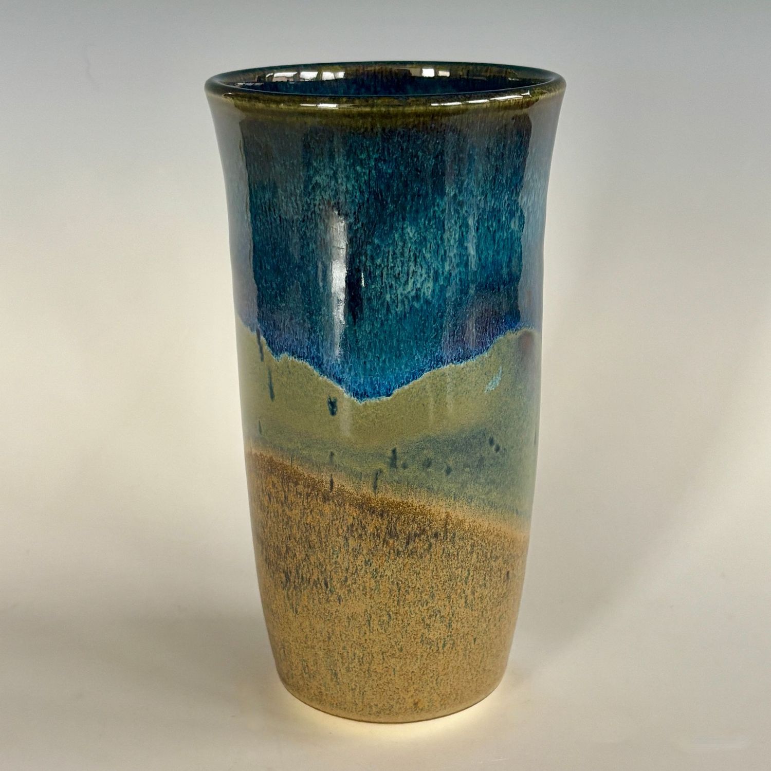 Vase - Medium upright with flared lip