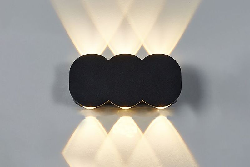 APPLIQUE DA MURO CON 6 LED NERO - LUCE CALDA