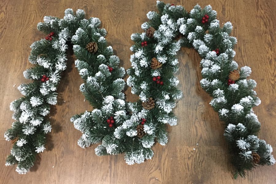 GHIRLANDA MARILLEVA PIGNE NEVE E BACCHE - TIPS 130 180CM