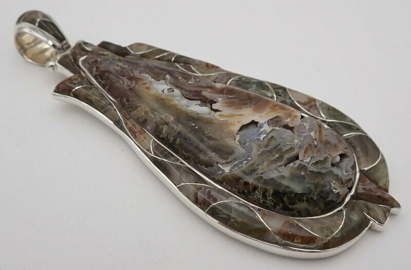 Bull Canyon Agate Pendant