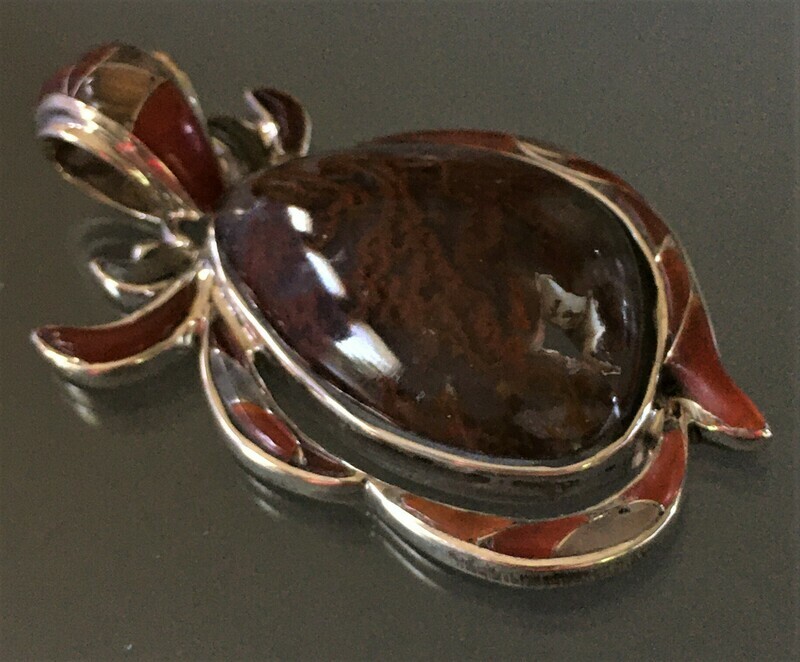 Bull Canyon Agate Pendant