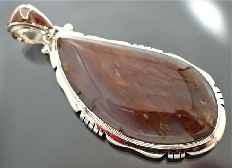 Bull Canyon Agate Pendant