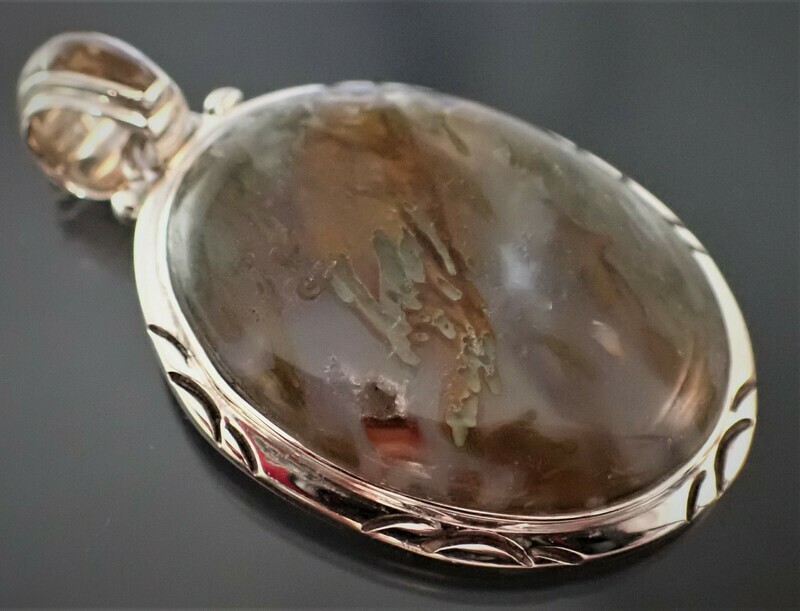 Bull Canyon Agate Pendant