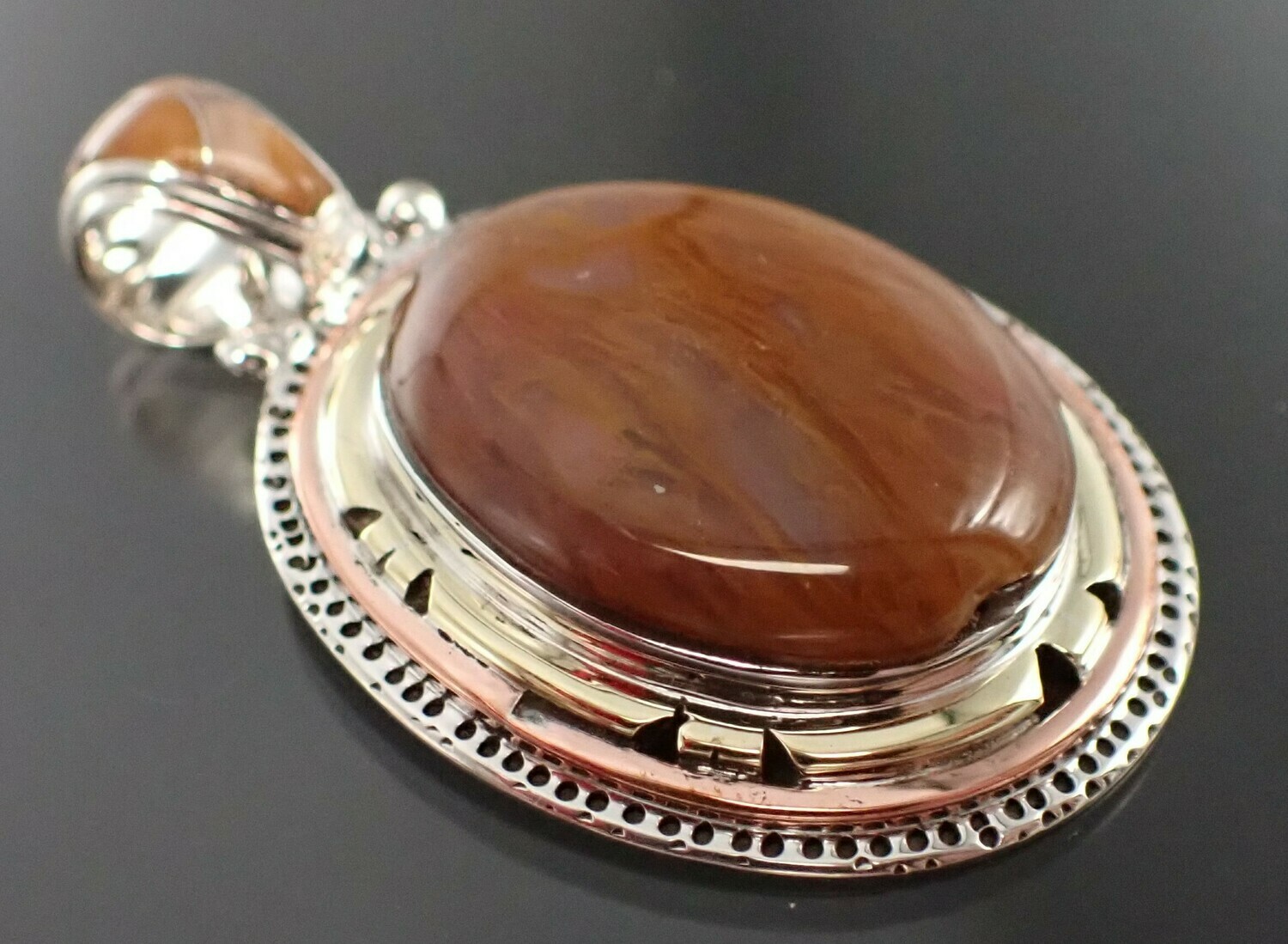 Bull Canyon Agate Pendant