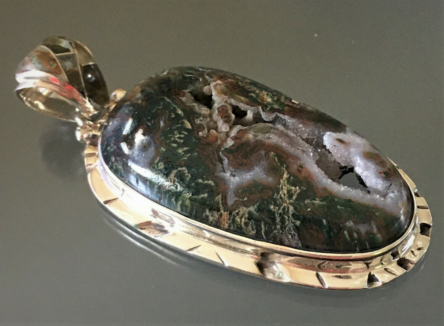 Bull Canyon Agate Pendant