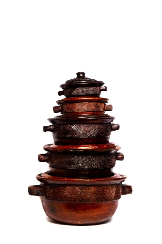 Set of 5 Clay pots