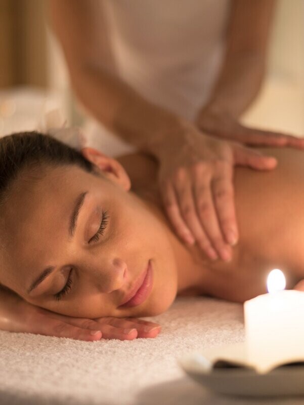 Ayurveda Kopf-, Gesicht- und Rückenmassage 50 Min.