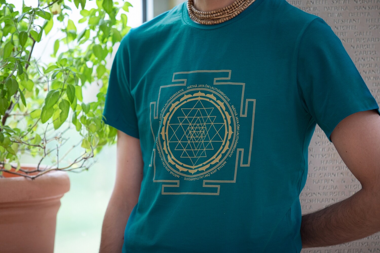 dark turquoise t shirt