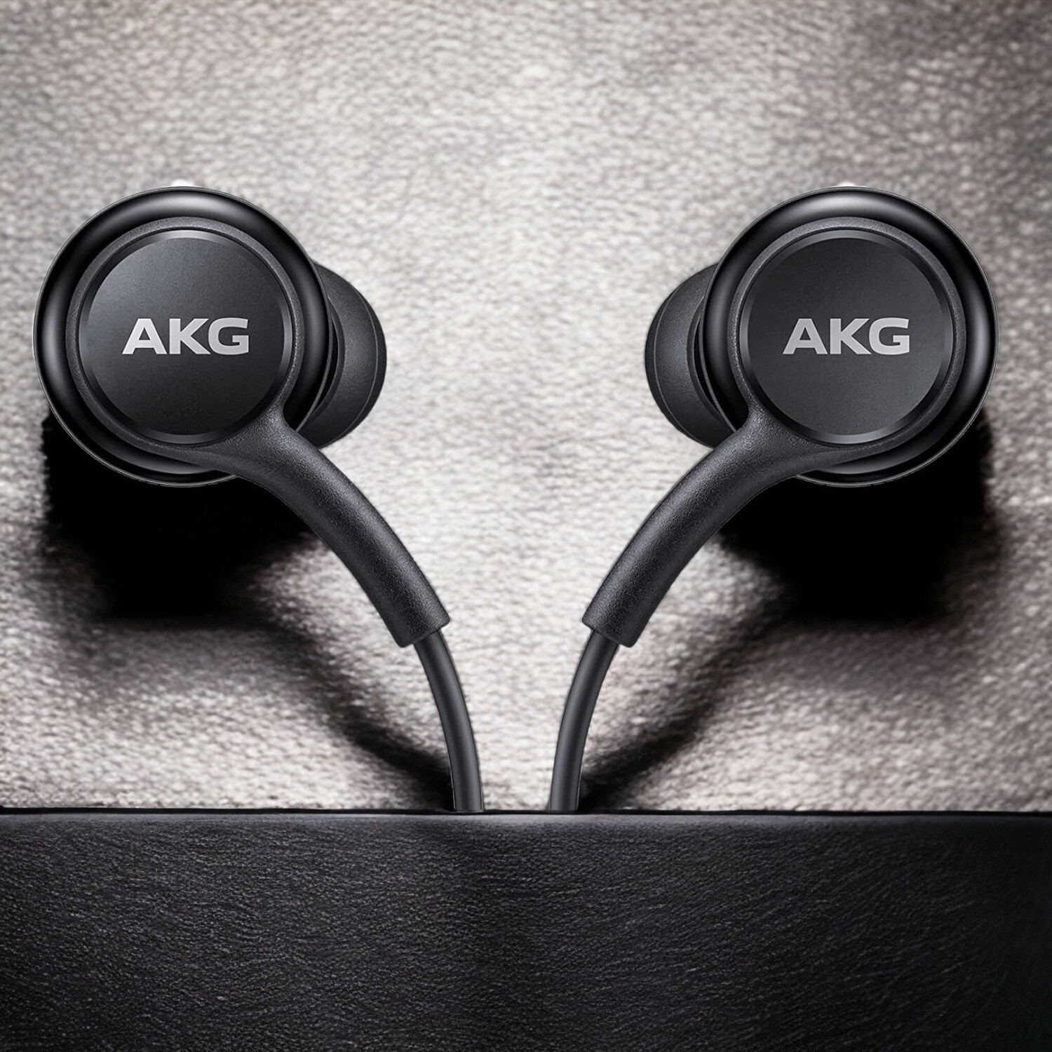Auricolari Samsung con Connettore Tipo C Calibrati da AKG: Audio Superiore e Comfort Duraturo