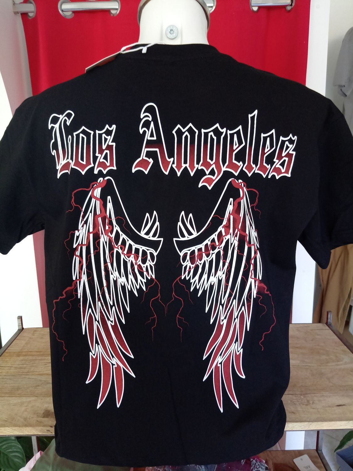 T-shirt black