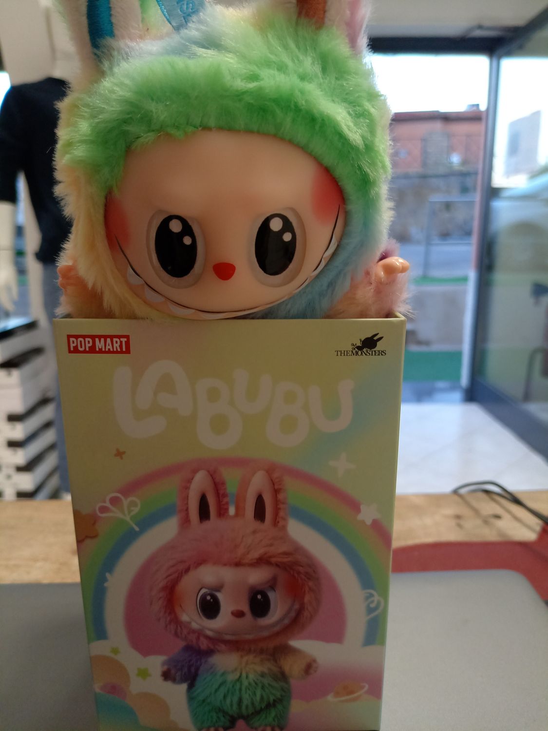 Labubu colore fantasia