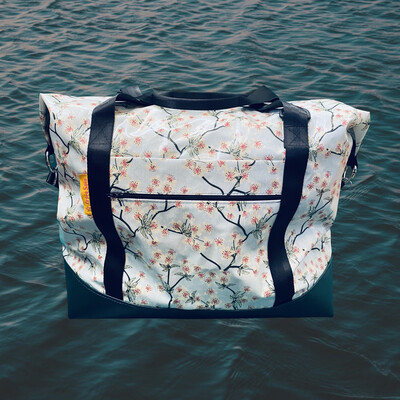 Weekender Wax Cloth Amalie Light Blue
