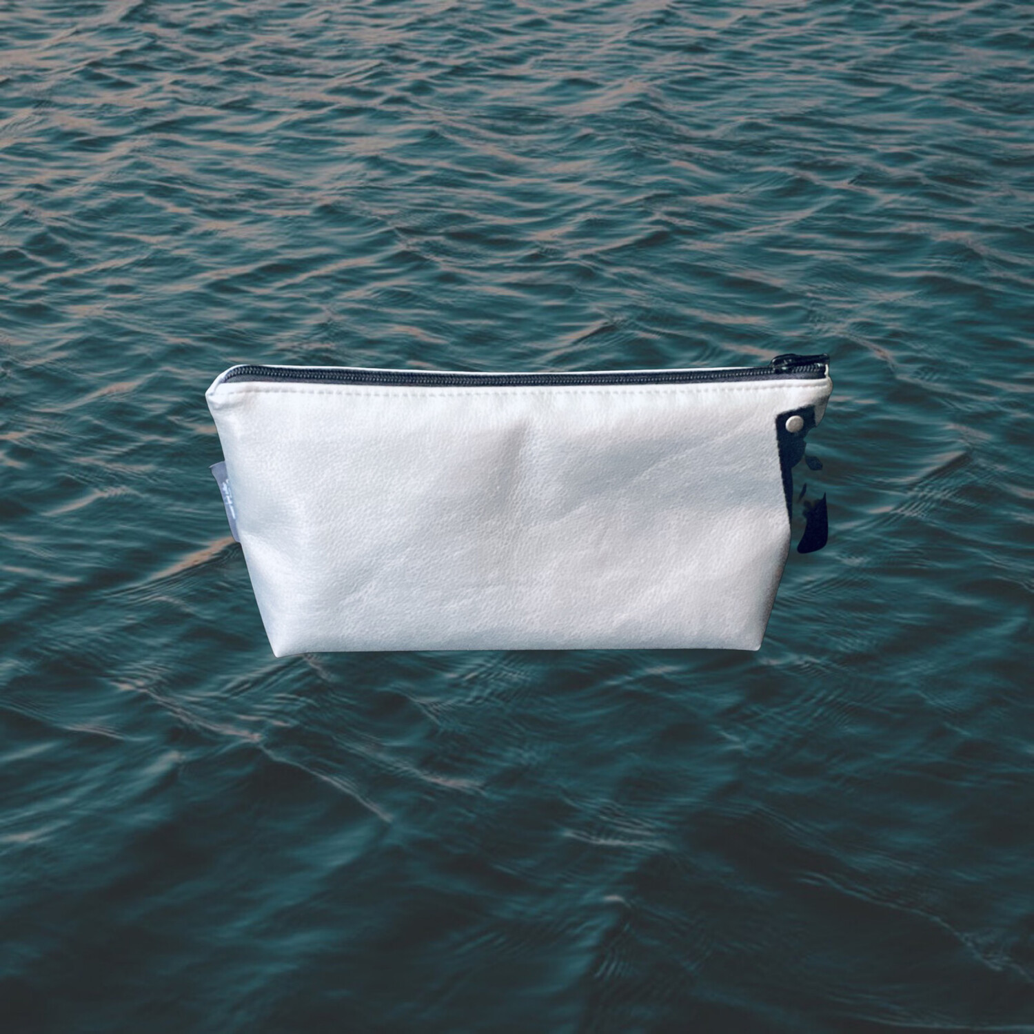 Toiletry Bag M Artificial Leather Silver