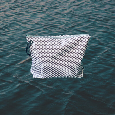 Toiletry Bag L Wax Cloth Teardrops