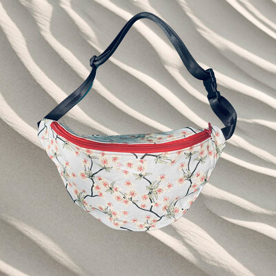 Belly Bag Wachstuch Amelie Light Blue