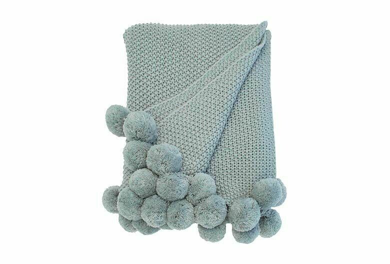 Pom Pom Throw