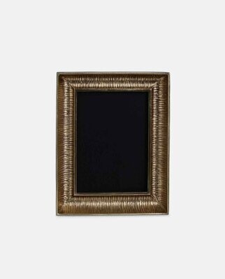 Wide Edge Photo Frame (5 x 7)