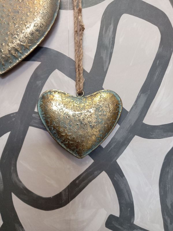 Hanging Heart (small)