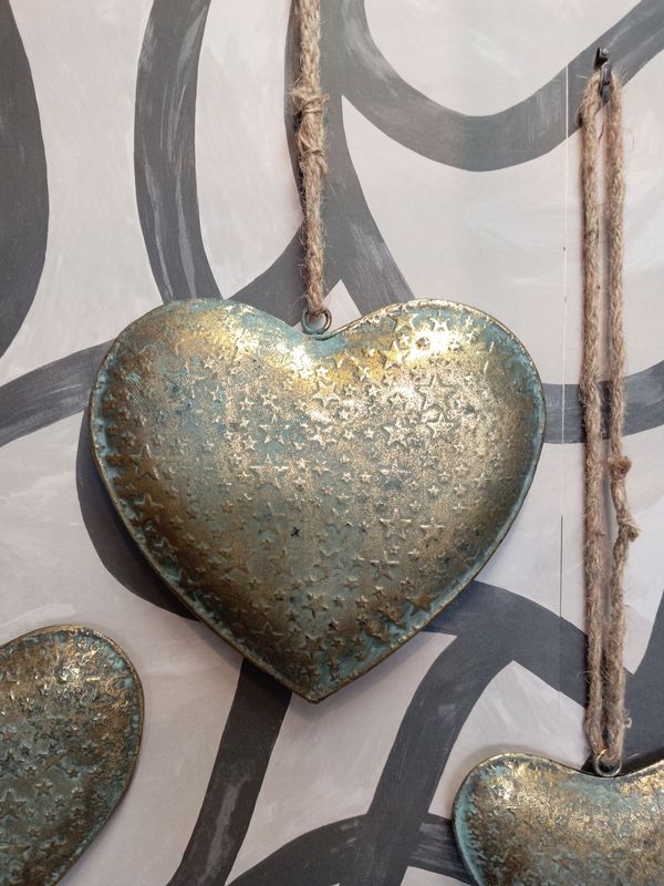 Hanging Heart (large)