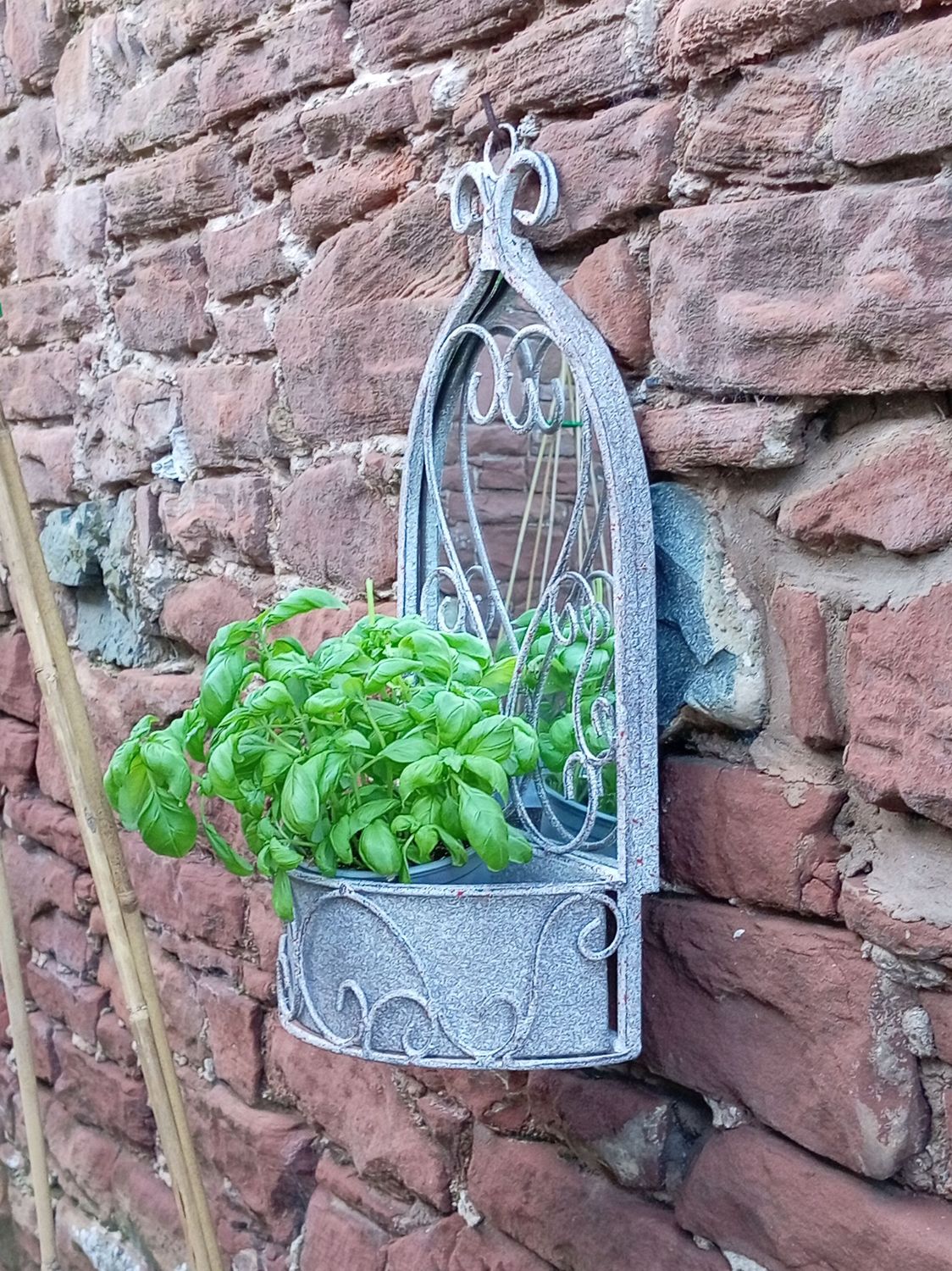 Buckden Mirror + Planter (individually priced)
