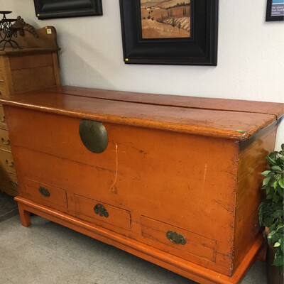 Antique Chinese Chest w/ Drawers
