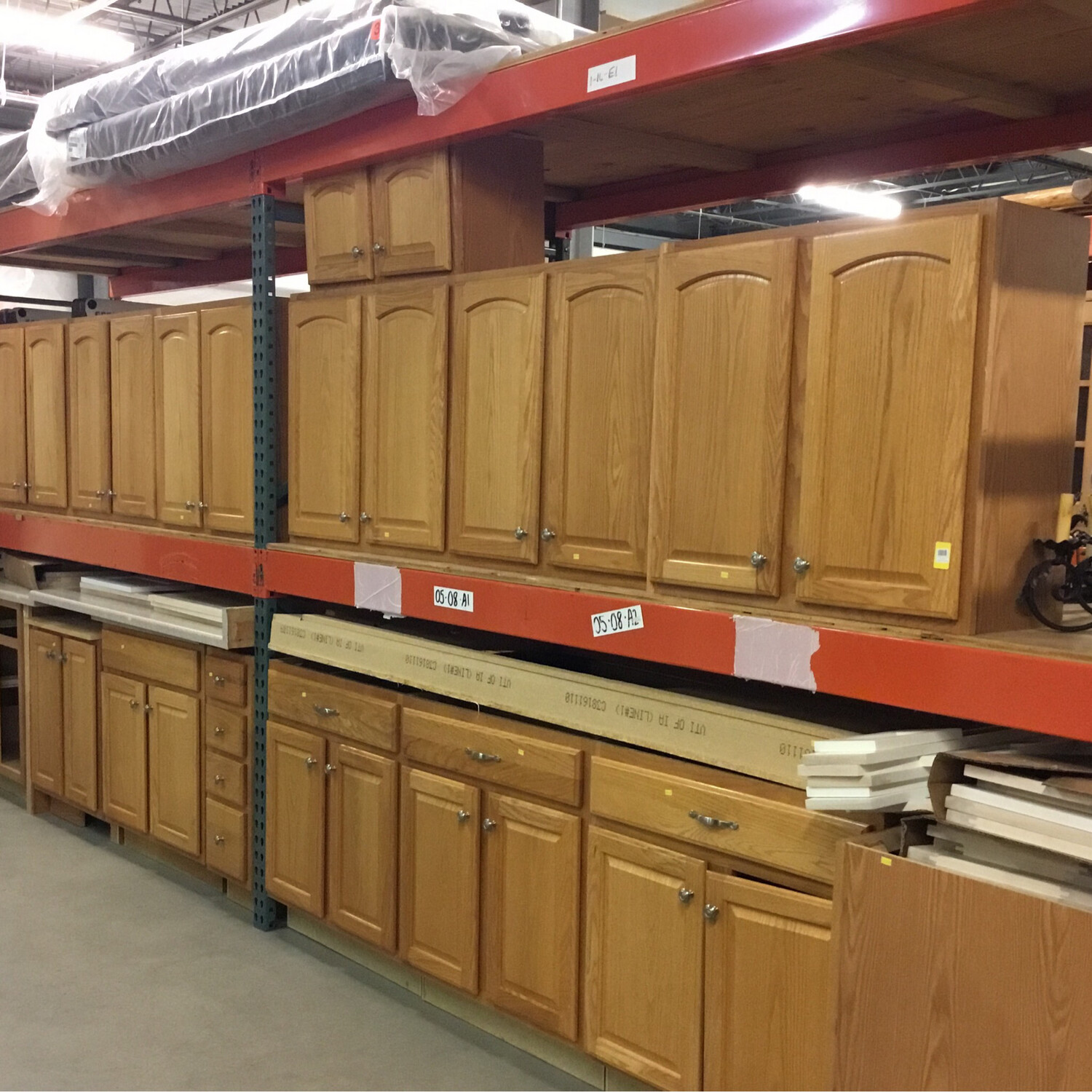 18 Piece Cabinet Set w/ Counter Tops