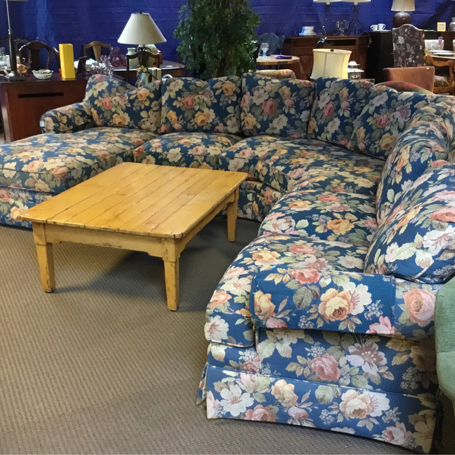 Slifer Blue Floral Sectional Sofa