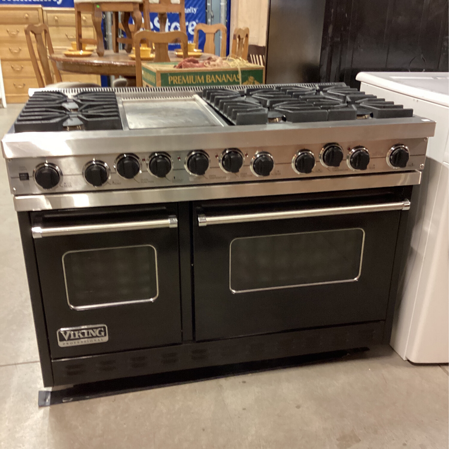 Viking Range with hood and vent