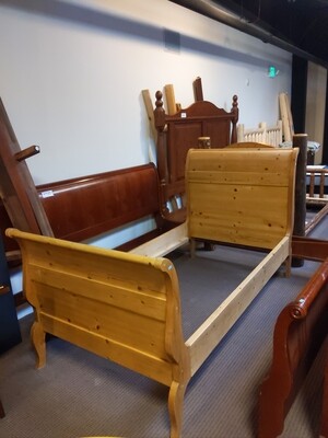 Twin Pine Sleigh Bed