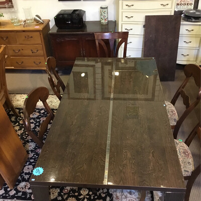 Glossy Top Extendable Dining Table  