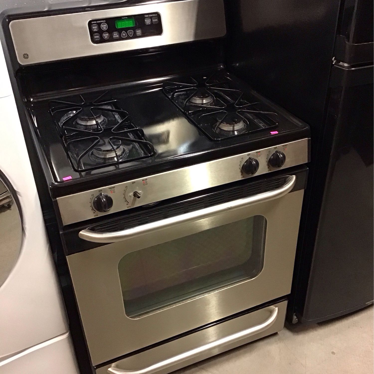 GE gas oven/range