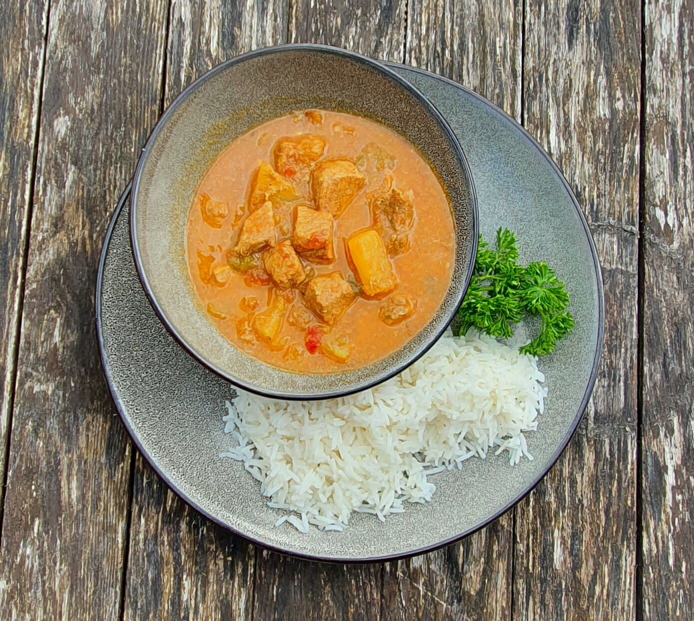 INDIVIDUAL CARIBBEAN CHICKEN, PINEAPPLE & MANGO CURRY