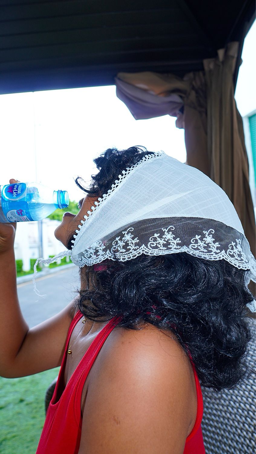 Veylara Elythra (White Scarf Without Headband)