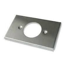 TAPA ACERO PARA TOMA 3X30AMP TAPA ACERO PARA TOMA 3X30AMP