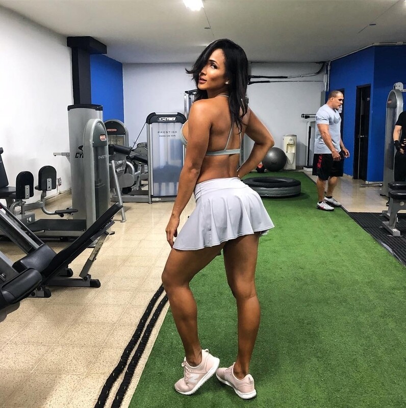 Falda short deportiva