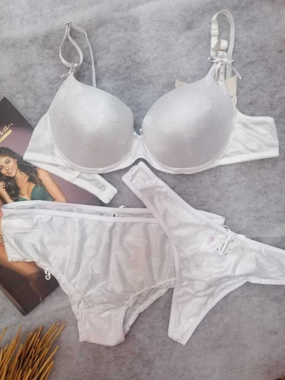 Trío de ropa interior