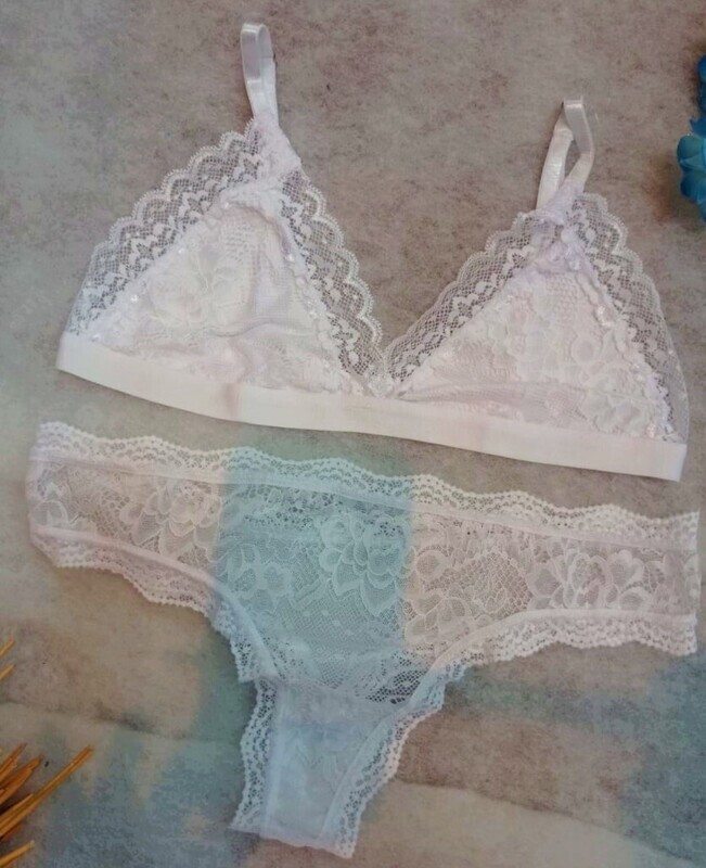 Juego bralette forrado e hilo