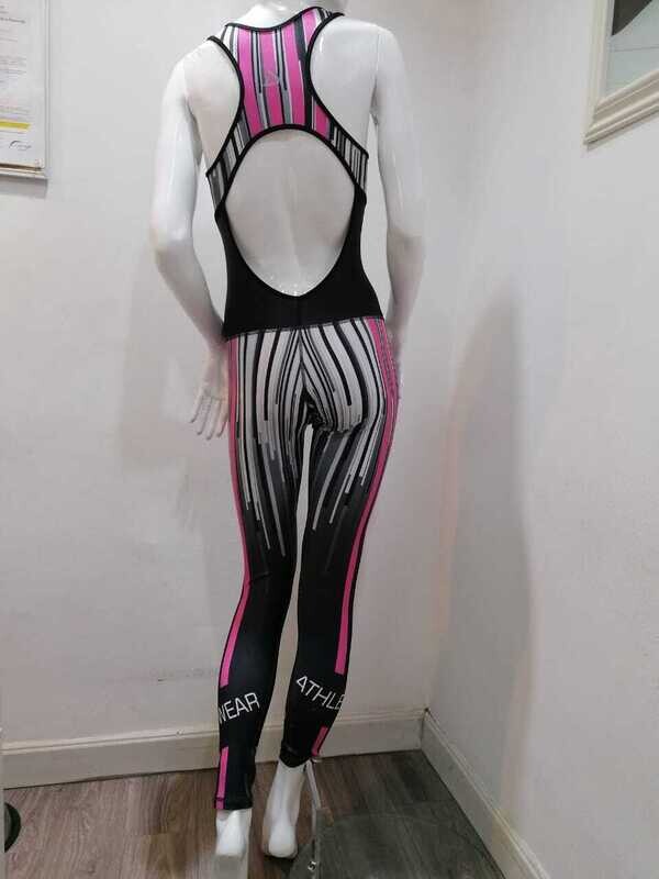 Enterizo deportivo estampado