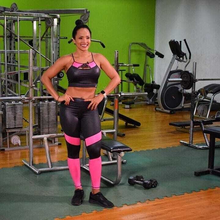 Conjunto deportivo bicolor efecto cuero