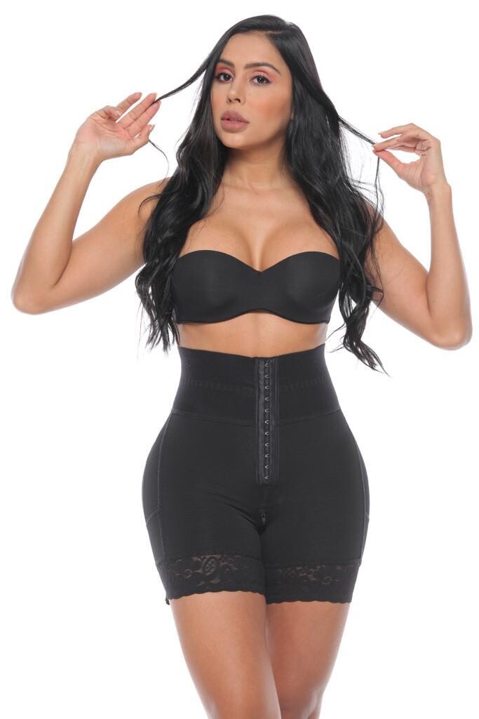 Short faja levanta cola talle alto con broches