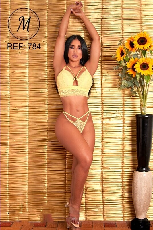 Juego bralette e hilo