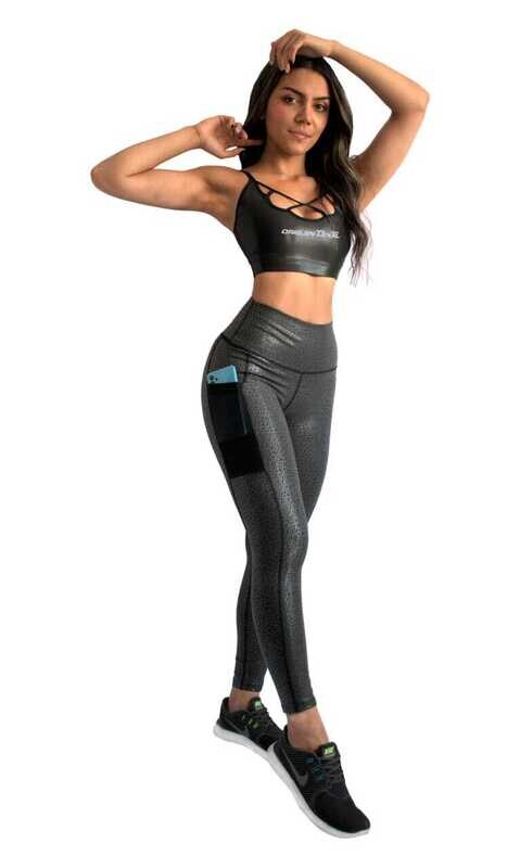 Conjunto leggings con top chinzado (efecto cuero)