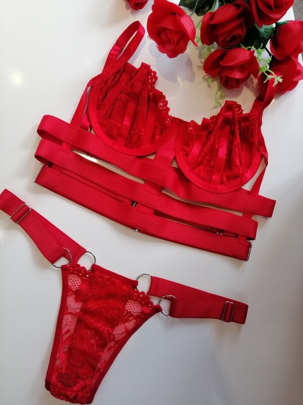 Conjunto crop top con aro en encaje
