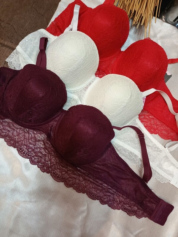 Brasier estrapless con base ancha