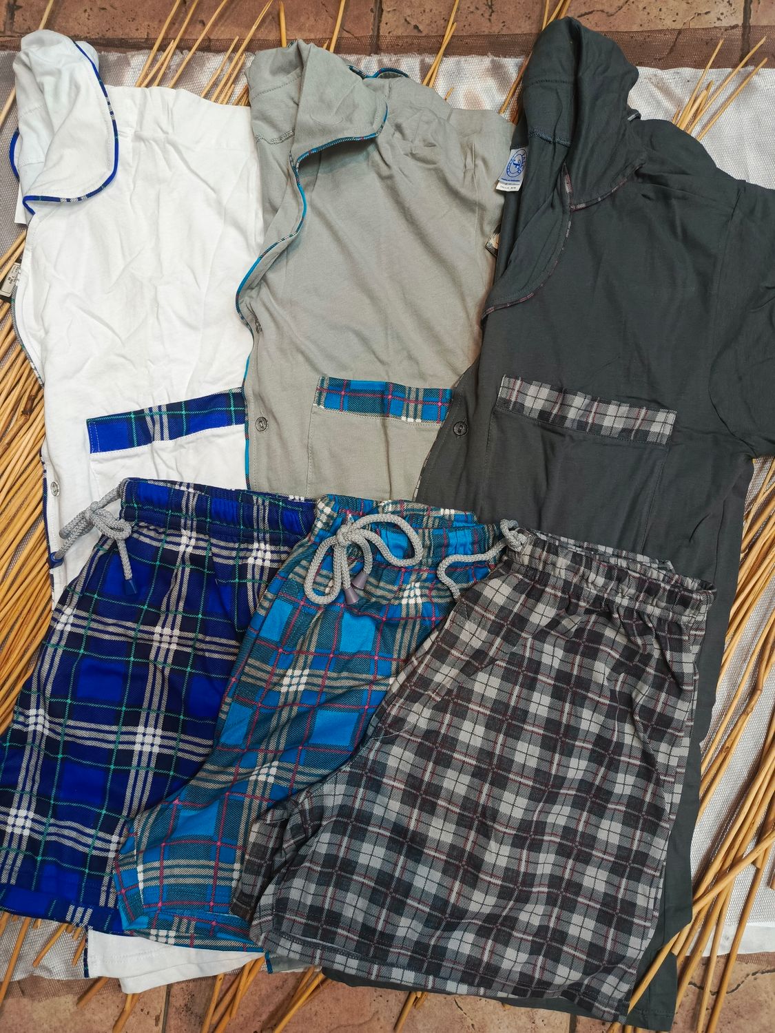 Pijama short cuadros de caballero manga corta botones unicolor 