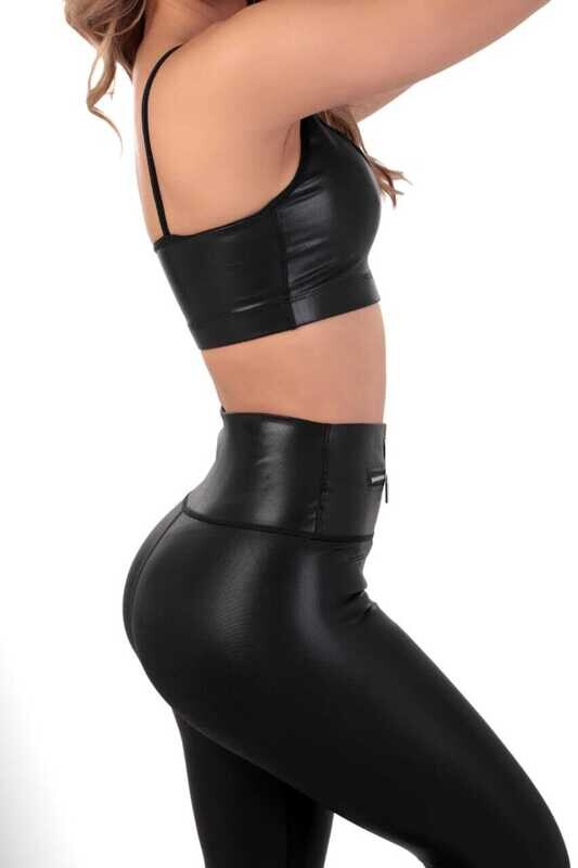 Conjunto leggings con top chinzado (efecto cuero)